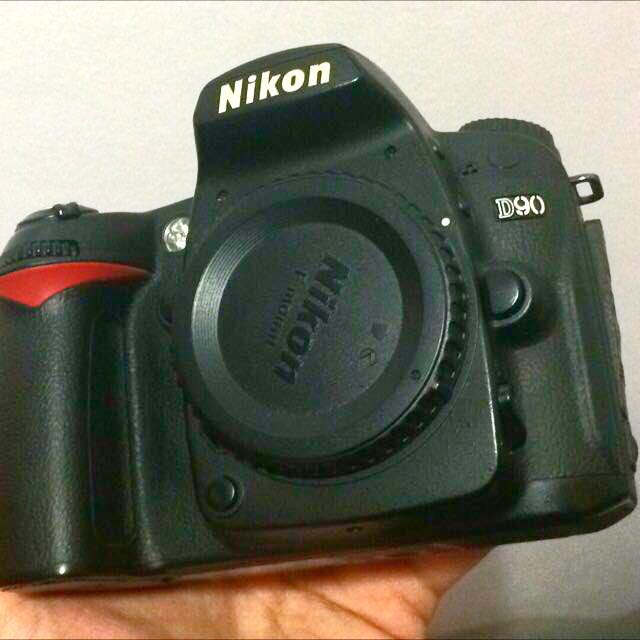 Nikon D90 for sell, Photography, Lens & Kits on Carousell