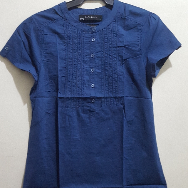 Zara BasicTop Medium Bundle (Category: Others Tops) located in Taguig. Submitted by ldmagno (Listing ID 128714796, Image 2). Description: Zara Basic Top Bundle 3 for 1000 almost new #lovebundles.