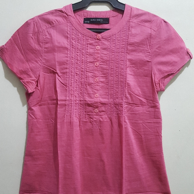 Zara BasicTop Medium Bundle (Category: Others Tops) located in Taguig. Submitted by ldmagno (Listing ID 128714796, Image 3). Description: Zara Basic Top Bundle 3 for 1000 almost new #lovebundles.