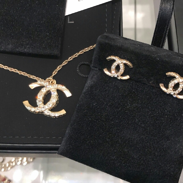 Chanel earring and necklace set