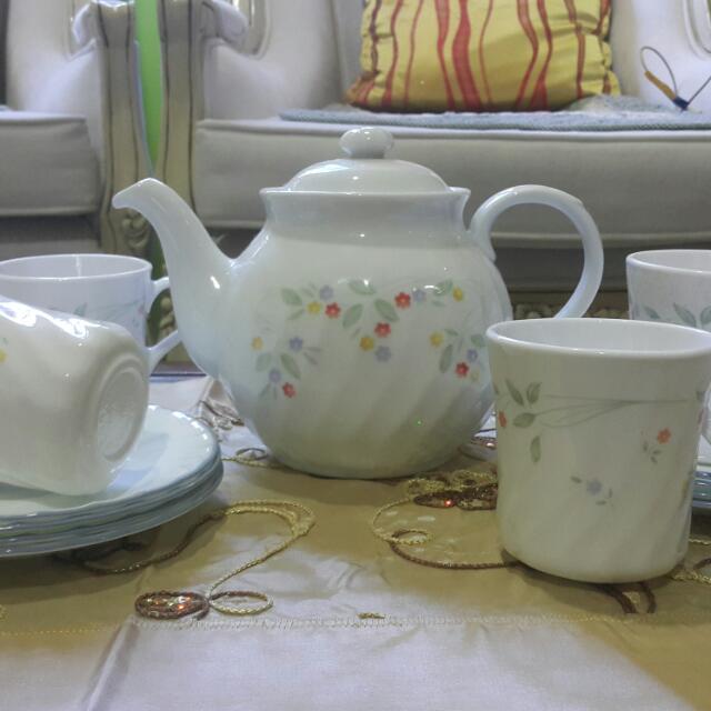 Corelle English MEADOW, Kitchen & Appliances on Carousell Corelle English MEADOW, Kitchen & Appliances on Carousell