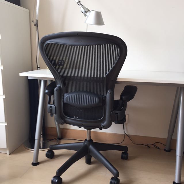 Herman Miller New Aeron Chair, 傢俬＆家居, 傢俬, 椅子 Carousell