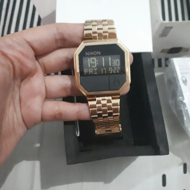 nixon re run rose gold