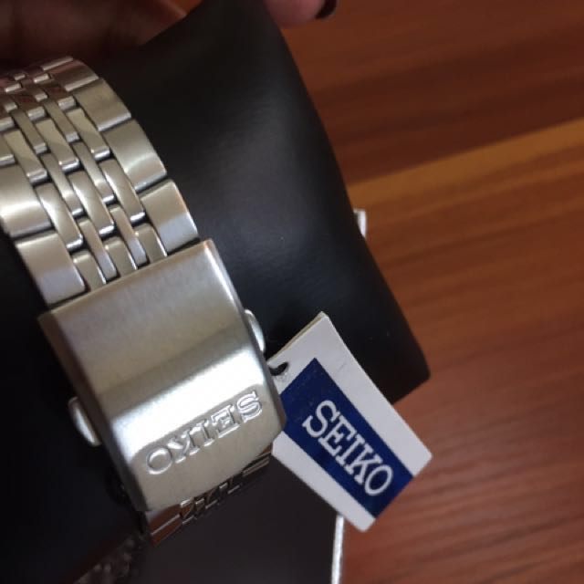 7n01 movement store