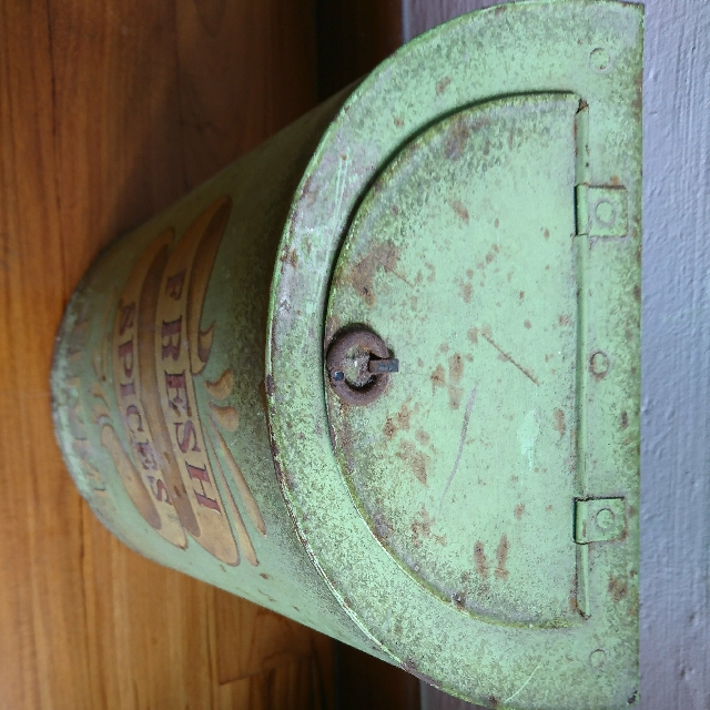 Vintage canister box, Hobbies & Toys, Memorabilia & Collectibles