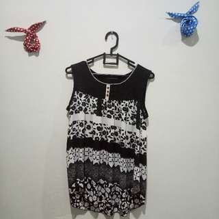 Black Motif Tank