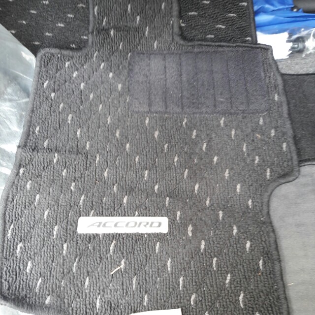 HONDA ACCORD SDA/ CM CARPET MAT TAKEN FROM CL9, Auto Accessories on