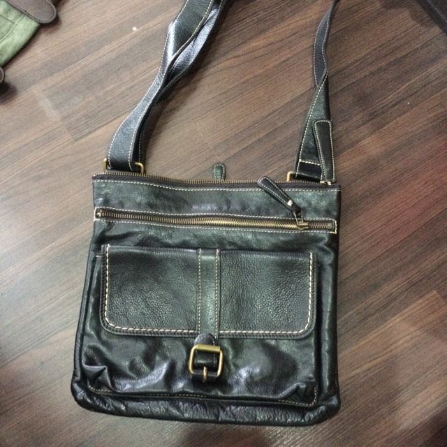 roots leather purse