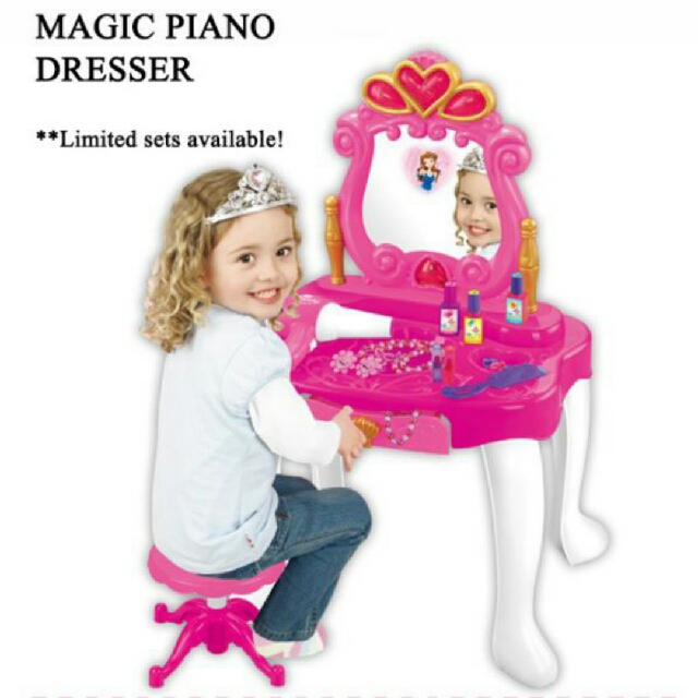 Piano dresser shop
