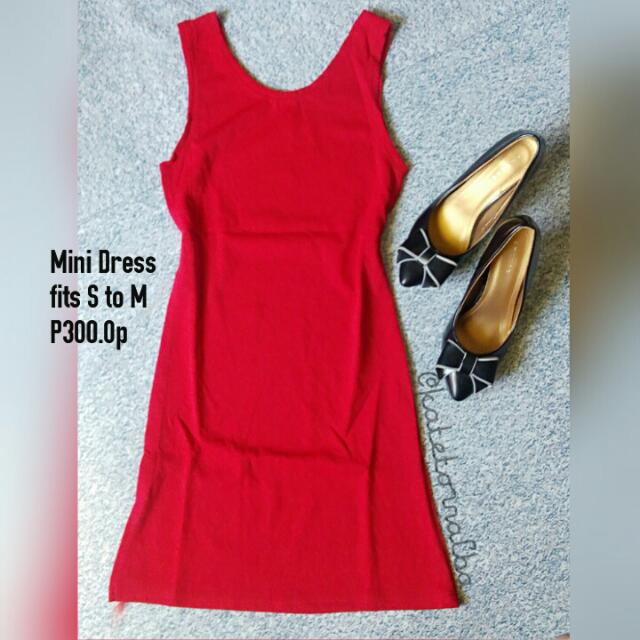 Bodycon Midi Dresses Limited Stocks Only (Category: Dresses) located in Marikina City. Submitted by just_km (Listing ID 129047547, Image 2). Description: Brand new Midi dress Length : refer to pic, Im 5'3 in height Size : Free size but best fit to small Available colors : Black, Red, Peach, Torquoise Limited stocks only RFS : need funds for medication #jansweldo.