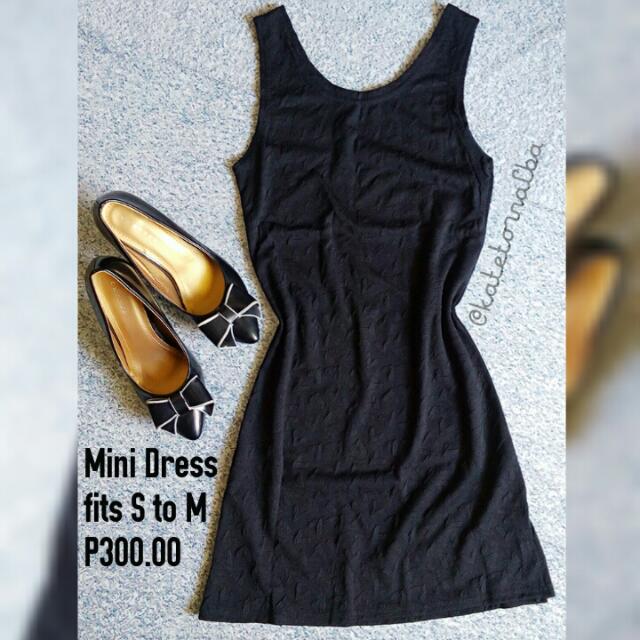 Bodycon Midi Dresses Limited Stocks Only (Category: Dresses) located in Marikina City. Submitted by just_km (Listing ID 129047547, Image 3). Description: Brand new Midi dress Length : refer to pic, Im 5'3 in height Size : Free size but best fit to small Available colors : Black, Red, Peach, Torquoise Limited stocks only RFS : need funds for medication #jansweldo.