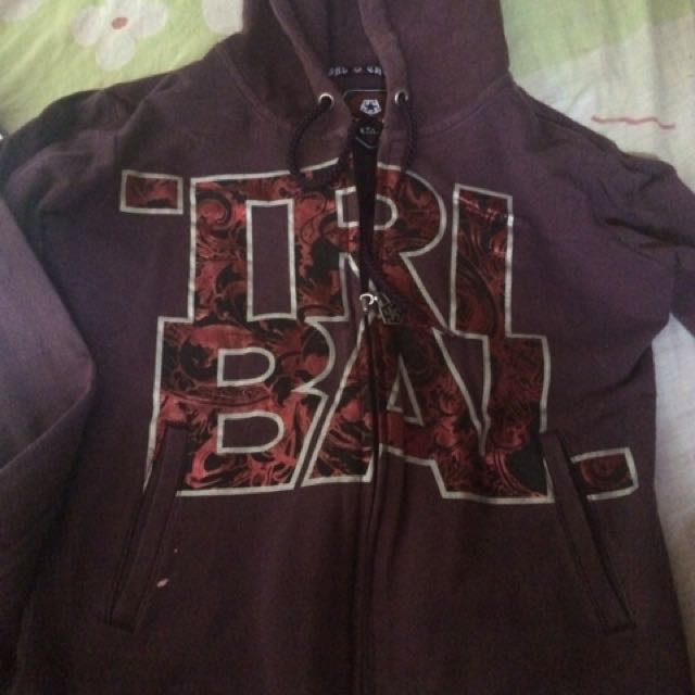 Orig tribal jacket (Category: Coats, Jackets and Outerwear) located in Dasmarinas. Submitted by nathania04 (Listing ID 129131888, Image 1). Description: Tribal jacket for sale pang babae po fit to small-med . .