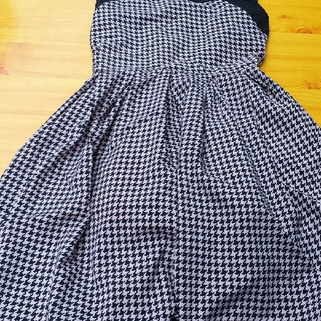 Pouf Dress (Black & Purple) (Category: Dresses) located in Manila. Submitted by jpeox (Listing ID 129091869, Image 1). Description: *S-M Frame *Silk Texture *Bought this @Php500.