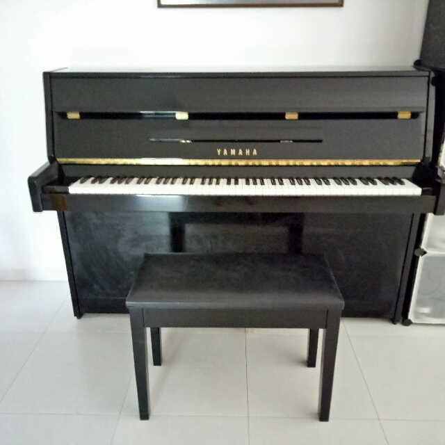 Yamaha Piano (Made in Japan), Hobbies & Toys, Music & Media, Music