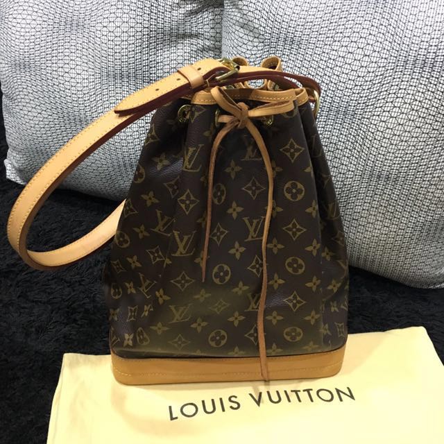 100% Authenticity Guaranteed - Louis Vuitton Bucket PM – Just Gorgeous  Studio