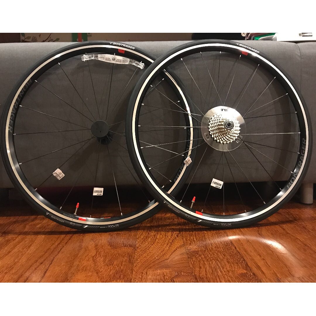 Bontrager Paradigm Comp TLR Wheelset Clincher (new!!) with tyre