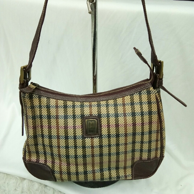 Fast Deal Preloved Daks London Women S Fashion Bags Wallets On Photo