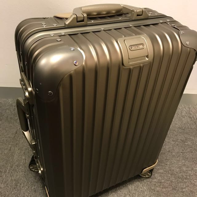 rimowa shoe bag