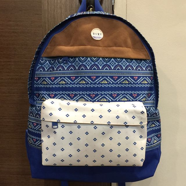 Roxy Backpack (authentic) (Category: Backpacks) located in Singapore. Submitted by gingerrobyns (Listing ID 59442655, Image 1). Description: Preloved Roxy backpack for sale to someone who will appreciate it more than I did. Authentic. Bought it at the Roxy outlet at Marina Square. Used it less than 10 times as there is not enough compartments for the bag to be used as a diaper bag 😅.