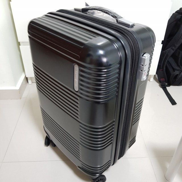 Samsonite Mazon Spinner 55cm 20inch Expandable