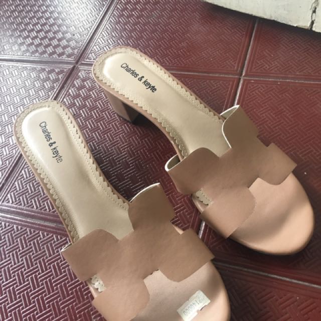 Sandal Charles N Keith Kw Fesyen Wanita Sepatu Di Carousell