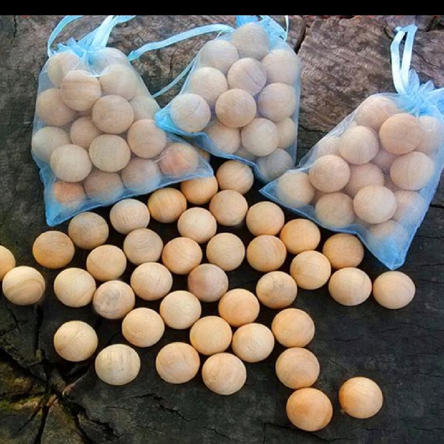 Solid camphorwood ball wardrobe mothproof balls of camphor wood natural