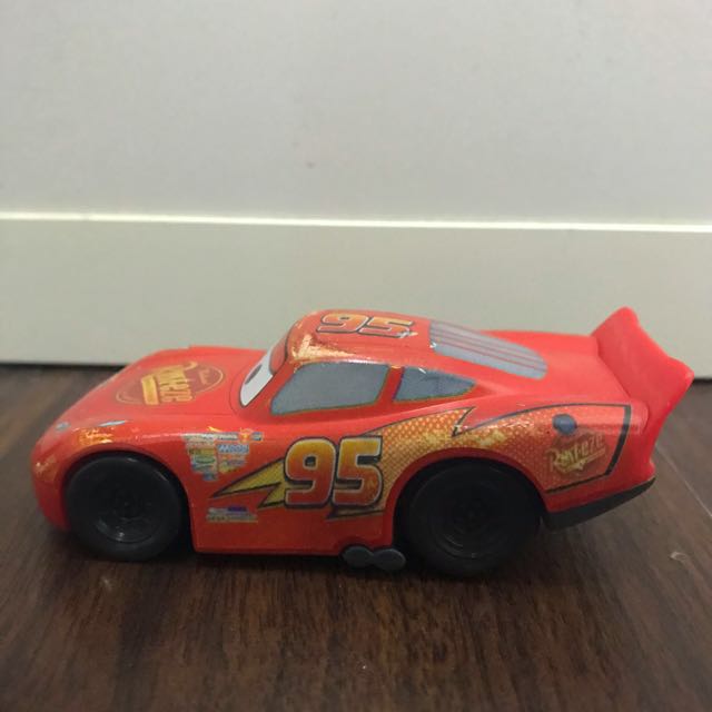 VINTAGE LIGHTNING MCQUEEN TOY CAR, Hobbies & Toys, Memorabilia