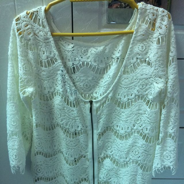 Zara lace top (Category: Sleeveless) located in Quezon City. Submitted by lorgeeee (Listing ID 129177493, Image 2). Description: 10/10. Can be used as cover-up Best fits small- medium frames.