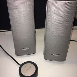Bose desk speakers in very good condition