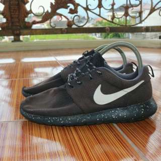 NIKE ROSHERUN BLACK