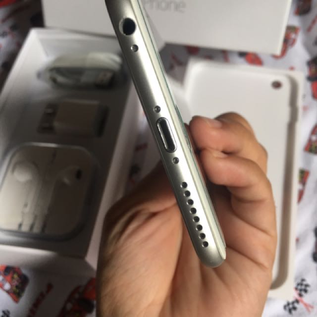 Iphone 6plus 128gb silver white (Category: iPhone 6 Series) located in Manila. Submitted by faye31 (Listing ID 129408537, Image 3). Description: 2nd hand but good as new 99% smooth no dents Openline via gpplte Complete accessories (oem) With replacement box With personal warranty No hidden issue Never been repair Meet up or shipping only Add me on my fb account for legitimacy Kathleen faye Mercado 09169342636.