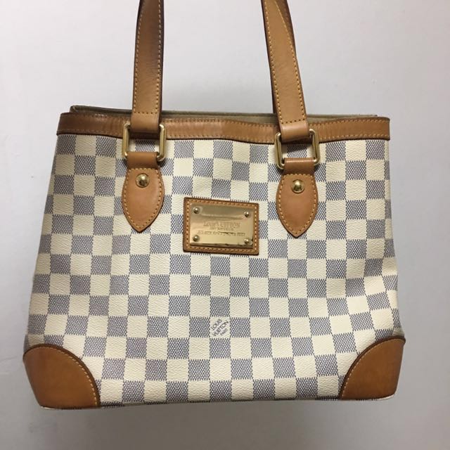 Louis Vuitton Hampstead PM Damier Ebene, Women's Fashion, Bags & Wallets,  Purses & Pouches on Carousell