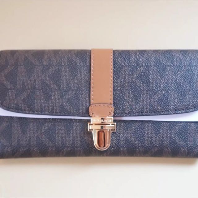 Michael kors store charlton wallet