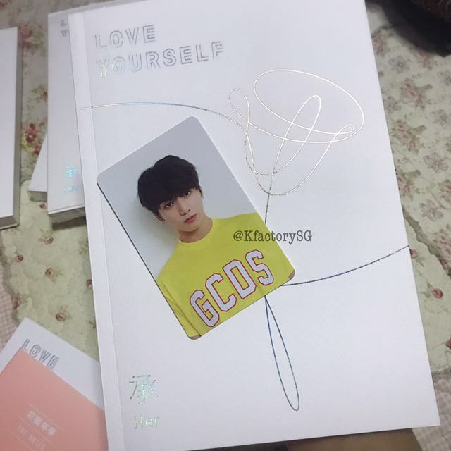 Pc Bts Love Yourself Her Jungkook Version V Photocardp Hobbies Toys Memorabilia Collectibles K Wave On Carousell