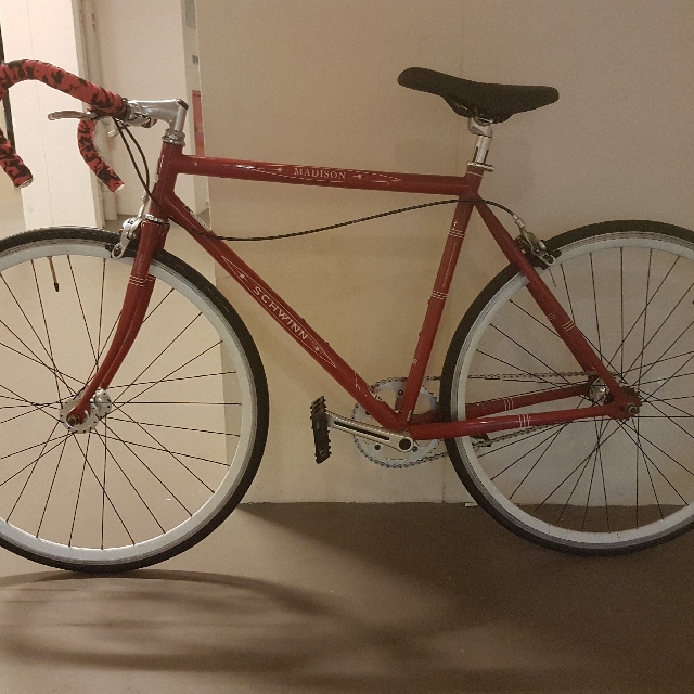 schwinn madison fixie
