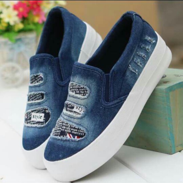 Size 35-40 Maong shoes, Women's Fashion