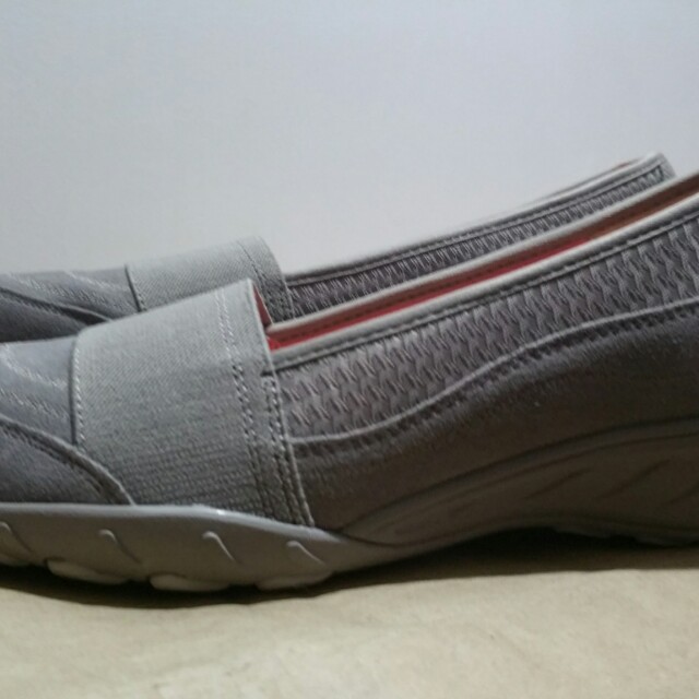 skechers relaxed fit shoes womens