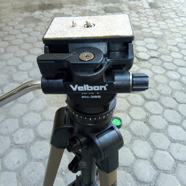 tripod kamera dslr velbon cx 686 like new
