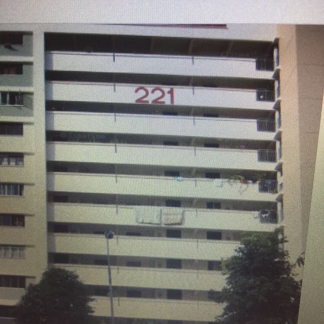 (Category: ) located in . Submitted by cairene27 (Listing ID 129607596, Image 1). Description: .