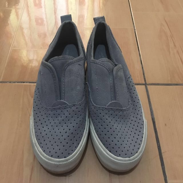 american eagle slip on shoes