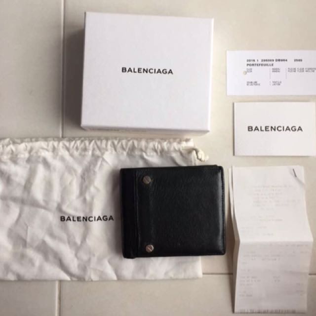 Balenciaga Arena Creased Men's Leather Wallet, Luxury, Wallets on Carousell
