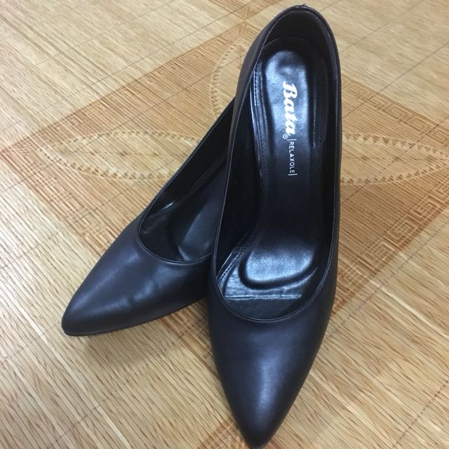 Bata Black Court Shoes, Women's Fashion, Footwear, Sneakers on Carousell