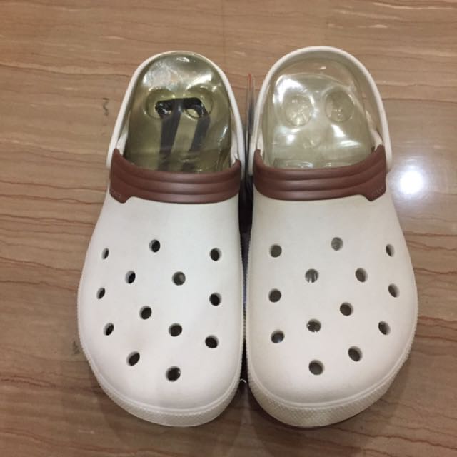 Sandal crocs KW non ori, Fesyen Pria 
