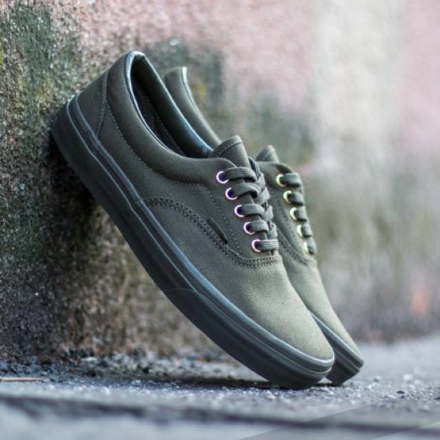 vans authentic green army