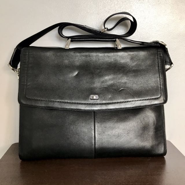 Vintage Balenciaga Leather Messenger Bag Briefcase Office Laptop Coach  Fossil Kenneth Cole Gucci Lacoste Ralph Lauren Tumi Samsonite Calvin Klein  Tommy Hilfiger Cole Haan Fred Perry, Men's Fashion, Bags, Briefcases on  Carousell