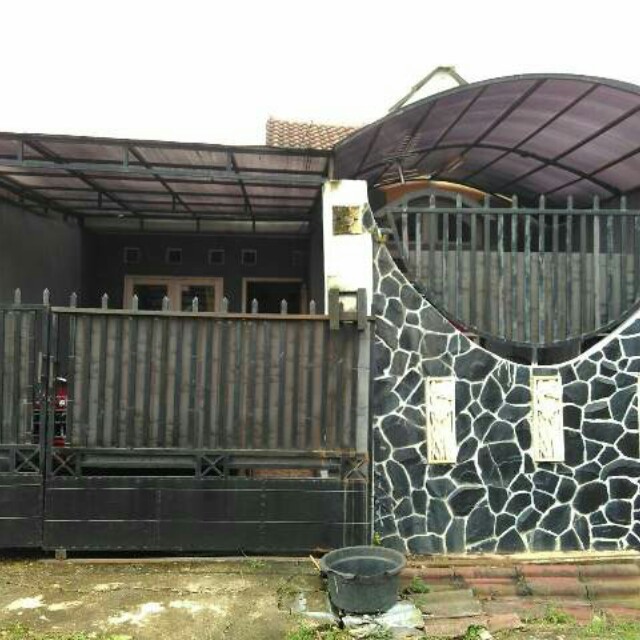 Di Jual Rumah Siap Huni Permu Bunga Pratama Sawangan Perabotan Rumah Di Carousell
