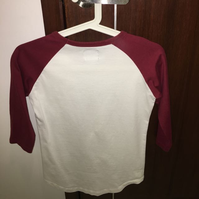 HYPE (Category: Longsleeves) located in Petaling Jaya. Submitted by szekai (Listing ID 129853514, Image 2). Description: Used once Reason selling: wrong gender condition: 9.5/10 Orginal price: RM 80.