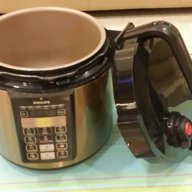 Philips Computerized Electric Pressure cooker HD2139/62, TV & Home Appliances, Kitchen