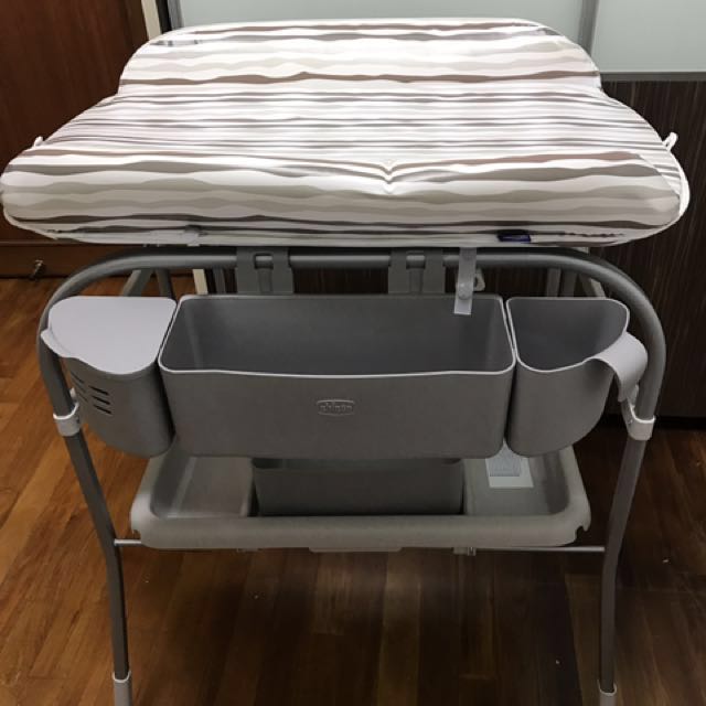 chicco changing table and bath