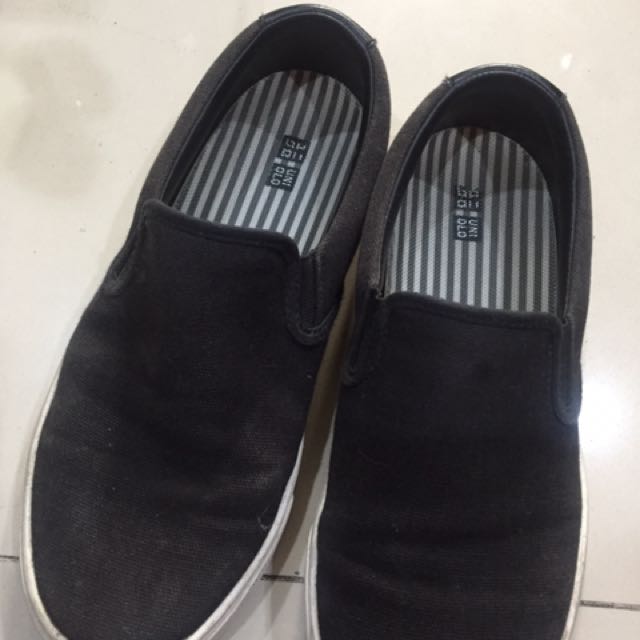 Sepatu Uniqlo Fesyen Wanita Sepatu Di Carousell